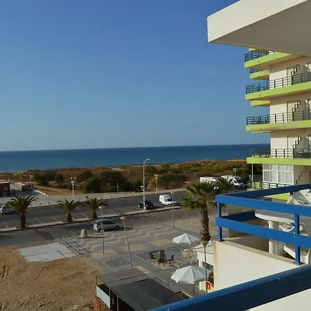 Apartamento Varanda Do Mar Apartment *